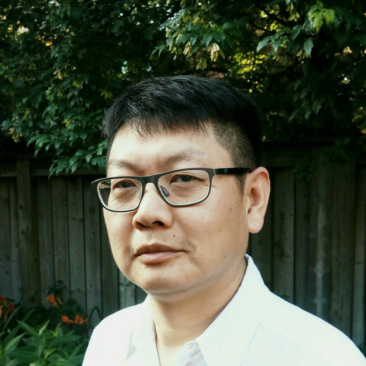 Photo of Zhibin Lu